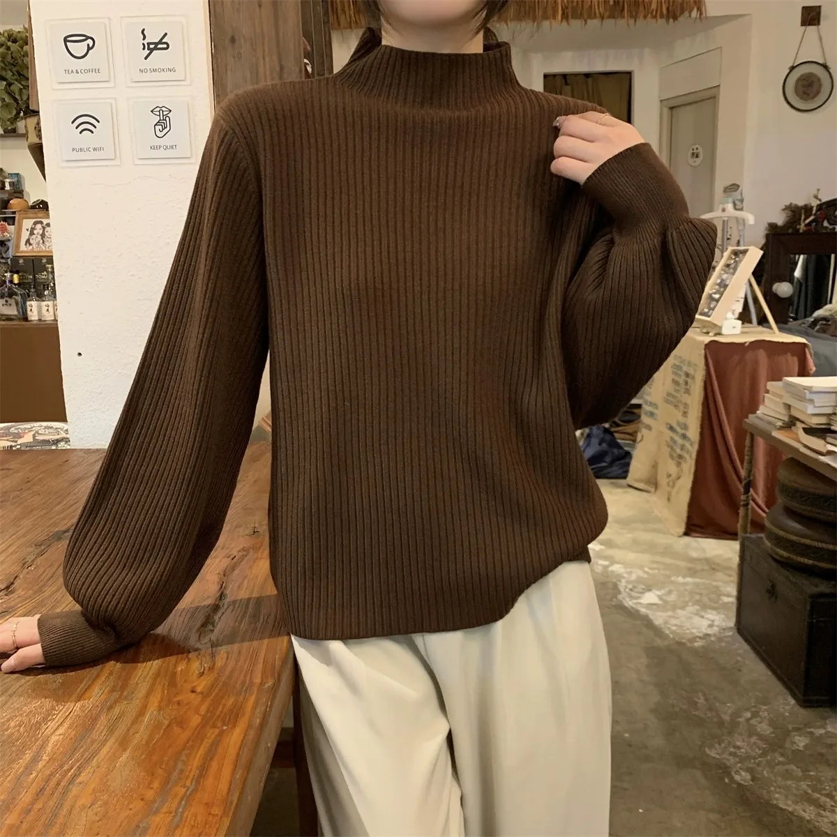 ニットカーディガン コーデ 完全ガイド｜ハイネック・杏色の着こなし術