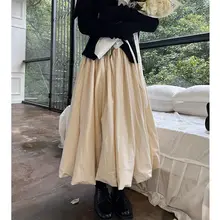 高腰デザインのフレアスカート【夏秋用・軽やかな雲の模様・中長丈・シンプルコーディネート】