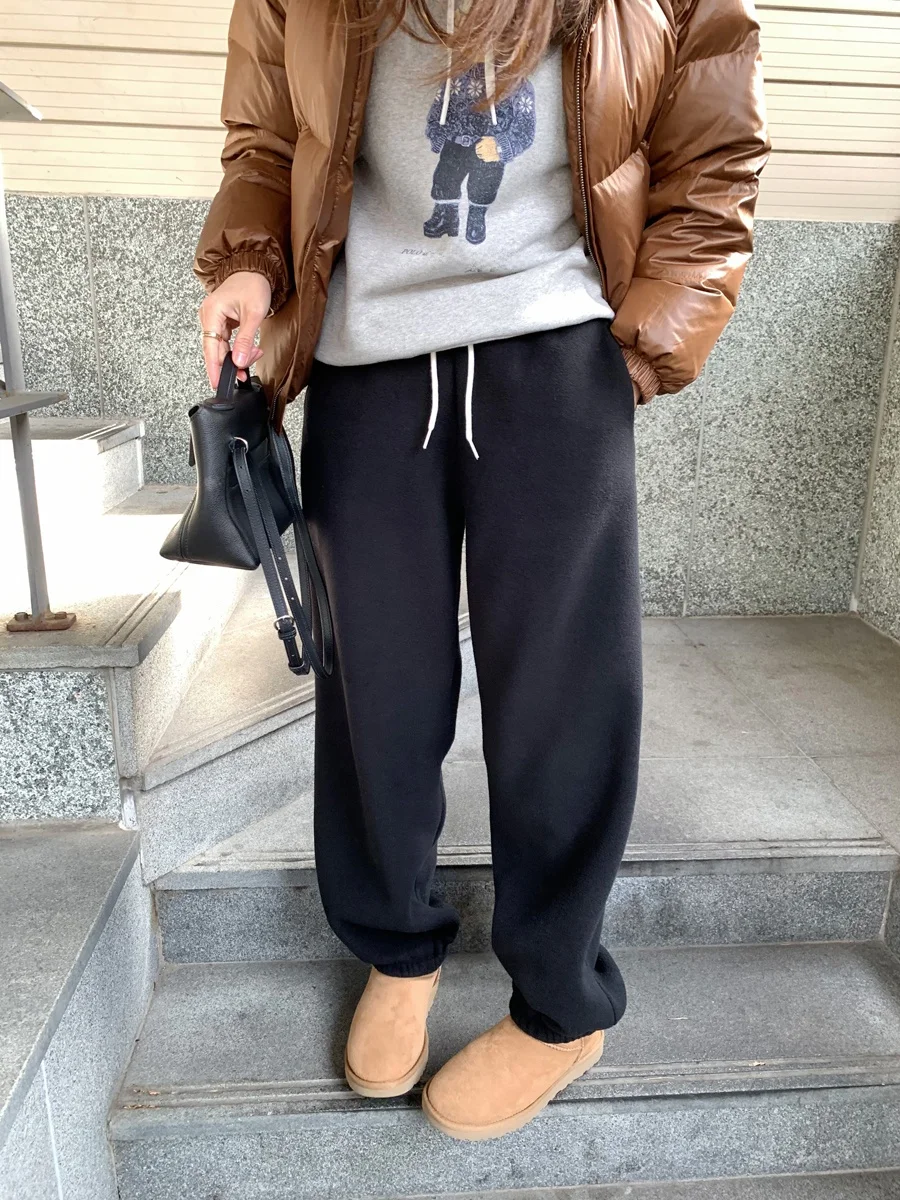 17度の気温で着る服装は？暖かい極上の柔らかさが冬の通勤を救うフレアパンツの選び方
