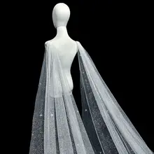 華やかな花嫁用ウェディングベール【細かいラメ・金色スプレー・ロングトレイン・肩付き・高級感あるデザイン】
