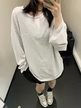 刺繍デザインの薄手長袖Tシャツ【女性用・ルーズフィット・UVカット・秋用】（セットアップ対応）