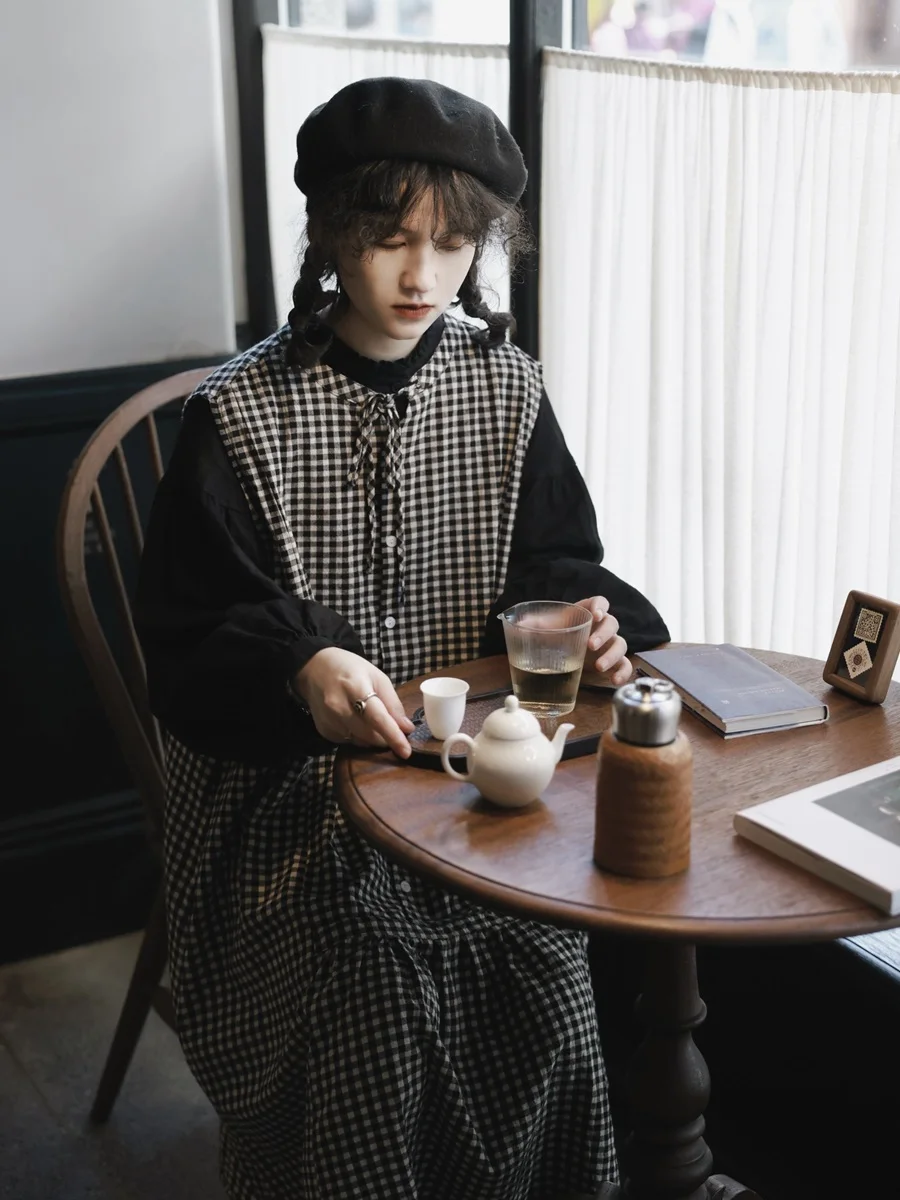 大人可愛い服 50代コーデ 完全ガイド｜黒と白グリッドワンピースの選び方と実際の着こなし