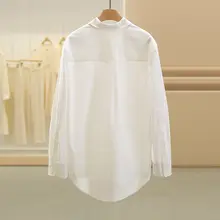 コットン無地デザインのゆったりとしたシャツ【女性用・カジュアルスタイル】