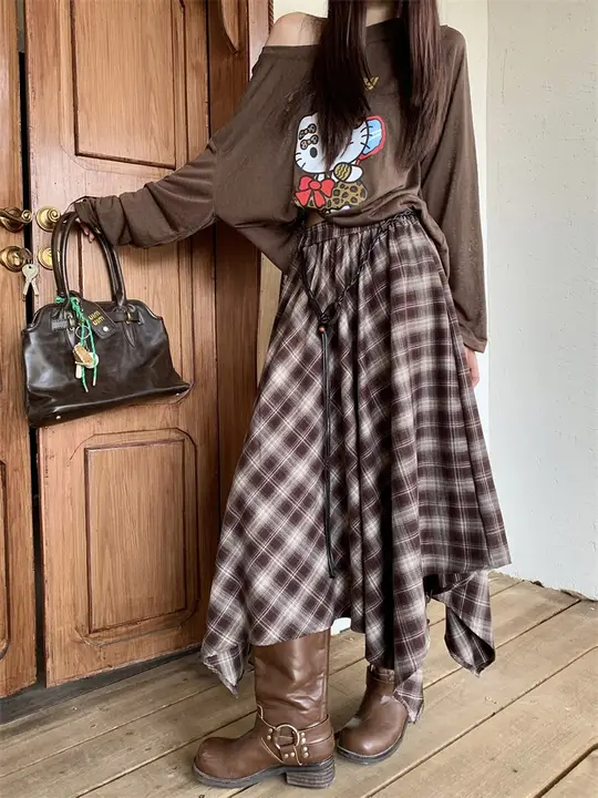 レトロカフェカラー不規則チェック柄ハイウエストAラインスカート【秋用・フレアデザイン・ミドル丈】（セットアップ対応）