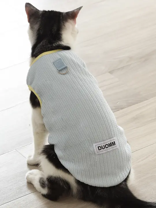 秋冬用 猫用防脱毛ニットセーター【英短銀グラデーション・暖かい・リード付き】
