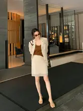 高級感あふれるハイウエストチュールスカート【シンプルデザイン・Aライン・女性用】