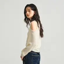 肩出しデザインのニットトップス【春用・修身・ロングスリーブ・インナー】