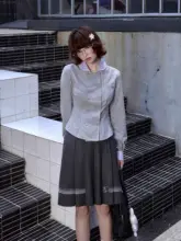 レースの切替がかわいい紫色のシャツ【昭和スタイル・女性用・半袖】（セットアップ対応）