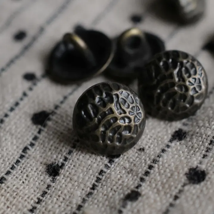 旧青銅色 金属ボタン【浅球面テクスチャ・直径10mm】