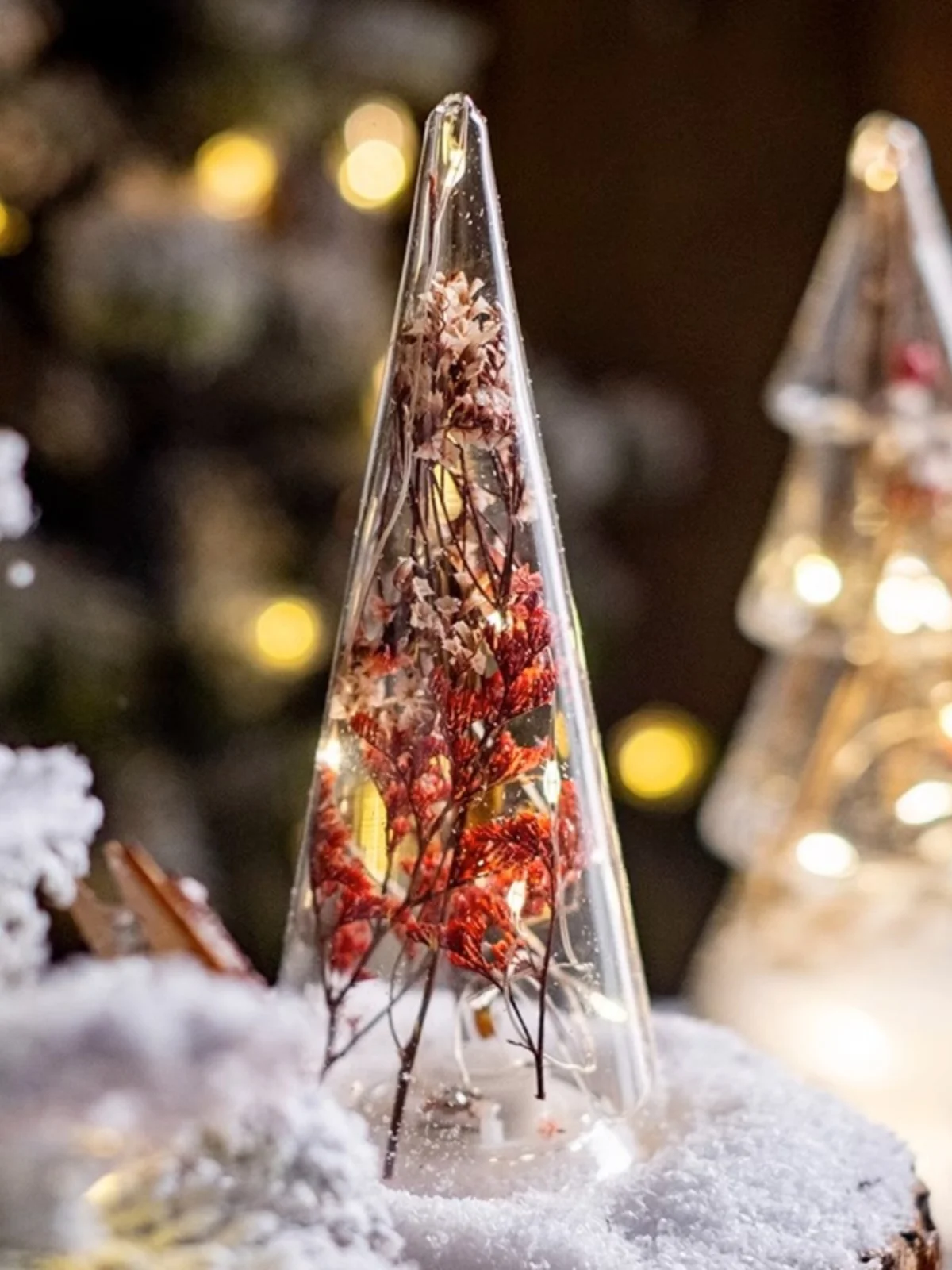 クリスマステーブルに差し込む、1つの光がもたらす温かさは？