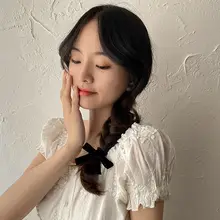 ブラックベルベットのリボン付きヘアゴム【甘美でレトロなデザイン・ツインテール用】