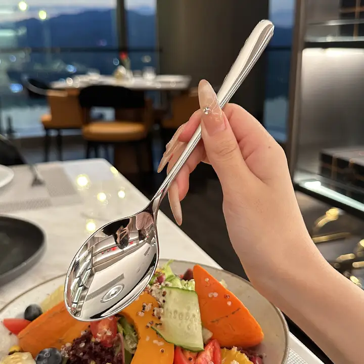 贅沢感漂う 西洋料理用スプーン【メインスプーン・スープスプーン・多機能】