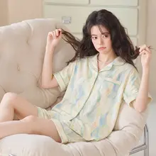 猫デザインの夏用パジャマ【綿100%・胸パッド付き・グラデーション・透湿性・ショートスリーブ・外出可】（セットアップ対応）