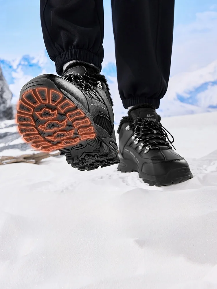 高保温構造の冬用メンズ登山靴：加厚フリースライニングと360°防風性の実用性