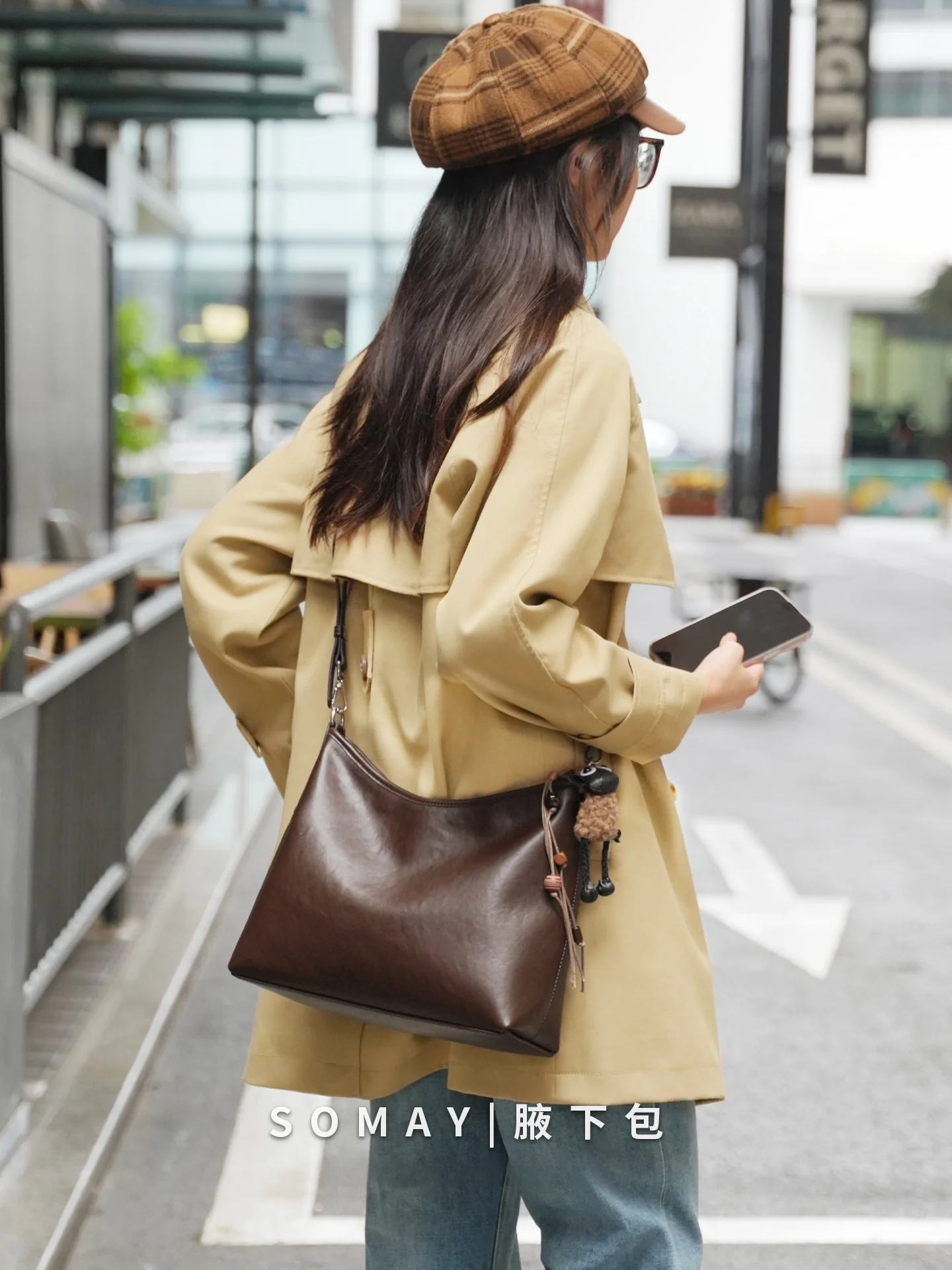 40代女性が海外街歩きに使える、軽量でおしゃれなショルダーバッグはどれ？