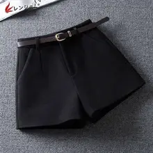 ウール素材のハイウエストAラインショートパンツ【秋冬用・ブーツと合わせやすい・ワイドレッグデザイン】