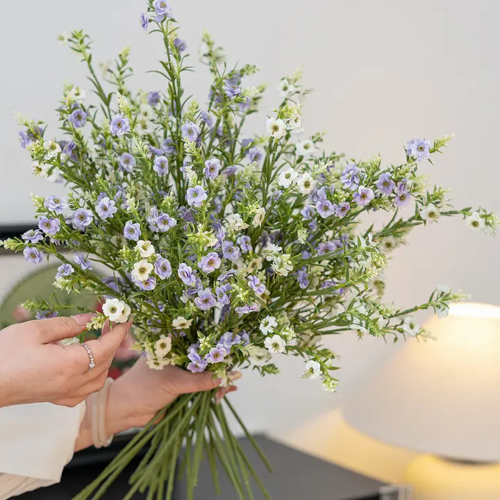 シンプルモダンな春の梅花風造花【インテリア装飾用】