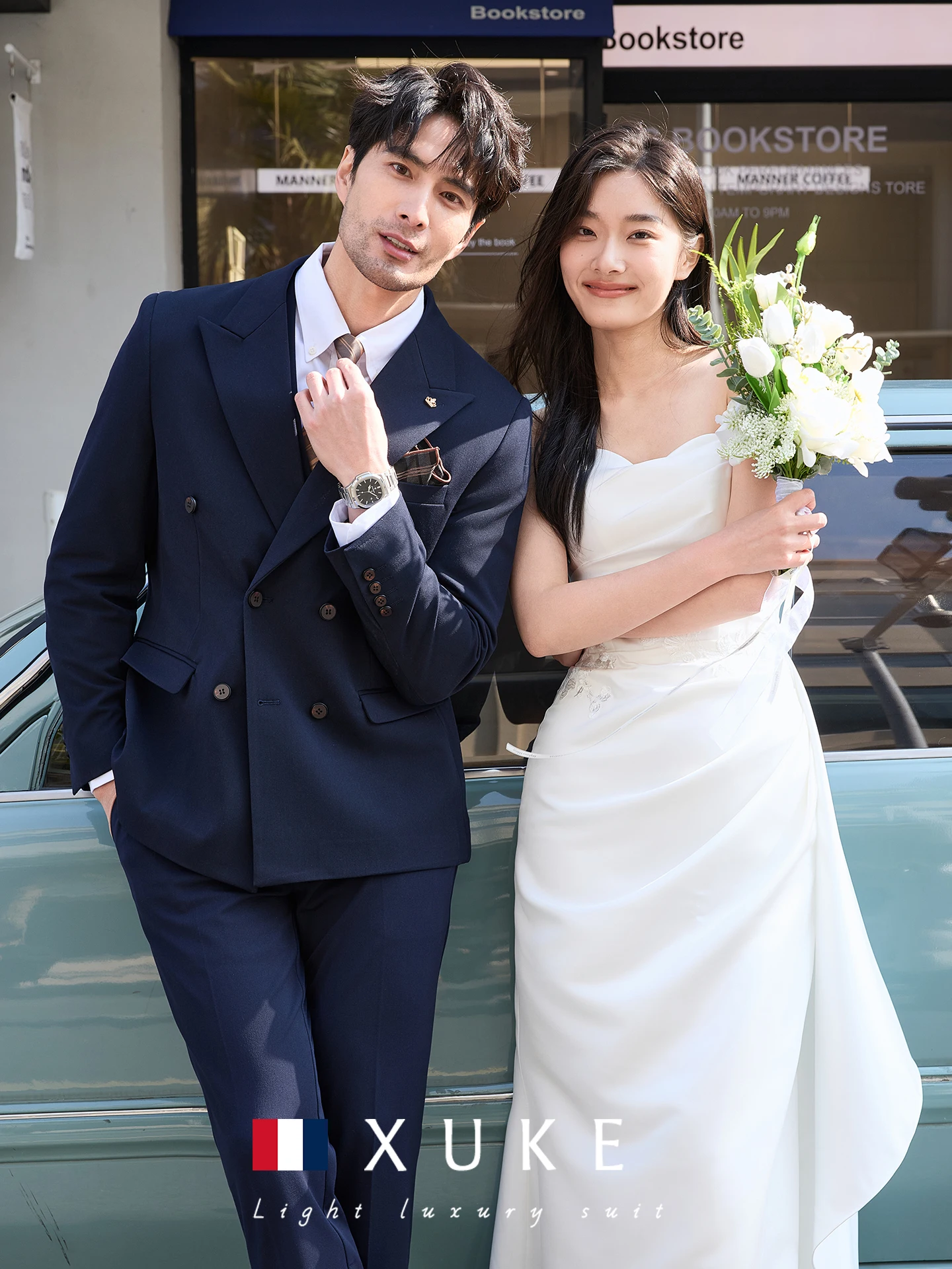結婚式スーツグレーを選ぶときに迷うなら、この1点が解決します！