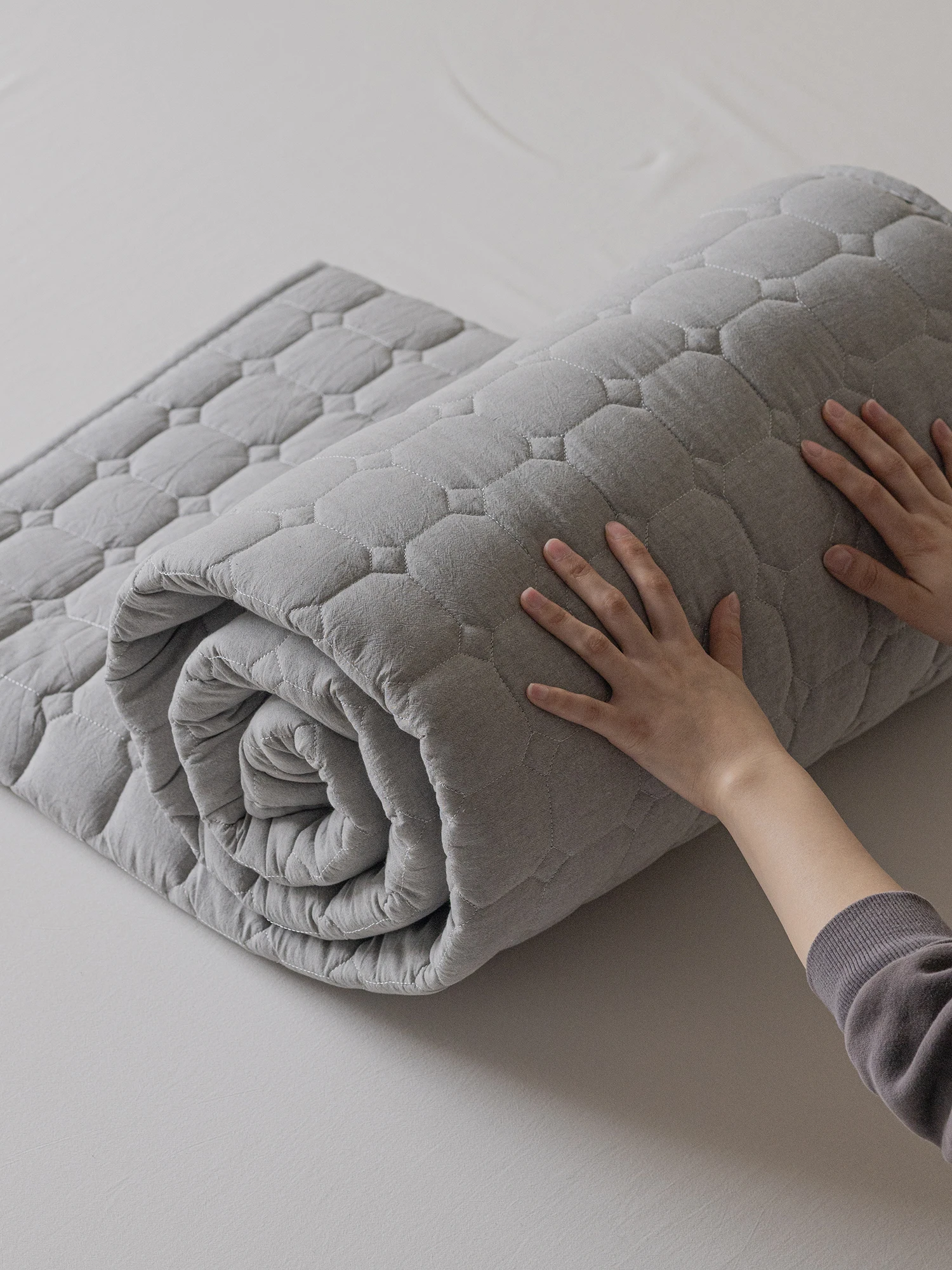 マットレスの熱がこもらないで眠れるようになるには？