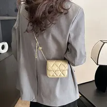 通勤用ミニショルダーバッグ【ブラック・ロゴ付き・チェーンストラップ】