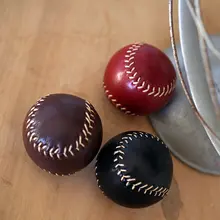 手作り本革ボール【コレクションや贈り物に最適】