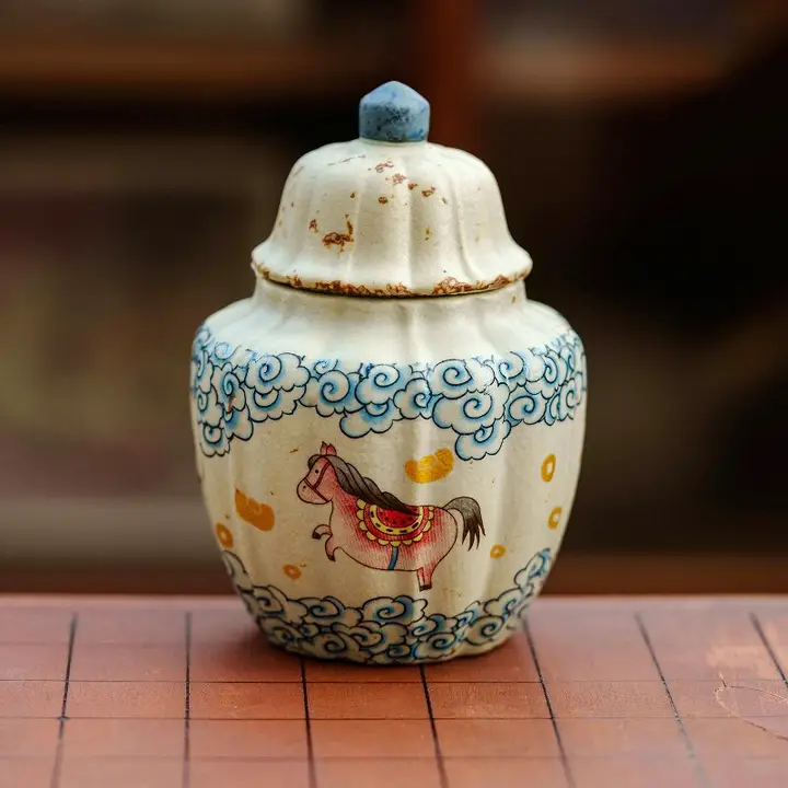 青花柄の陶器製密閉茶葉缶【普洱茶用・小型・持ち運び便利】