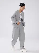 したデザインのカーディガンとパンツの3点セット【秋冬用・フード付き・ルーズフィット】（セットアップ対応）