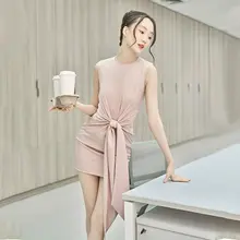 エレガントなデザインのドレス【高級感のあるパーティー用・女性向け・オフィスコーデ】