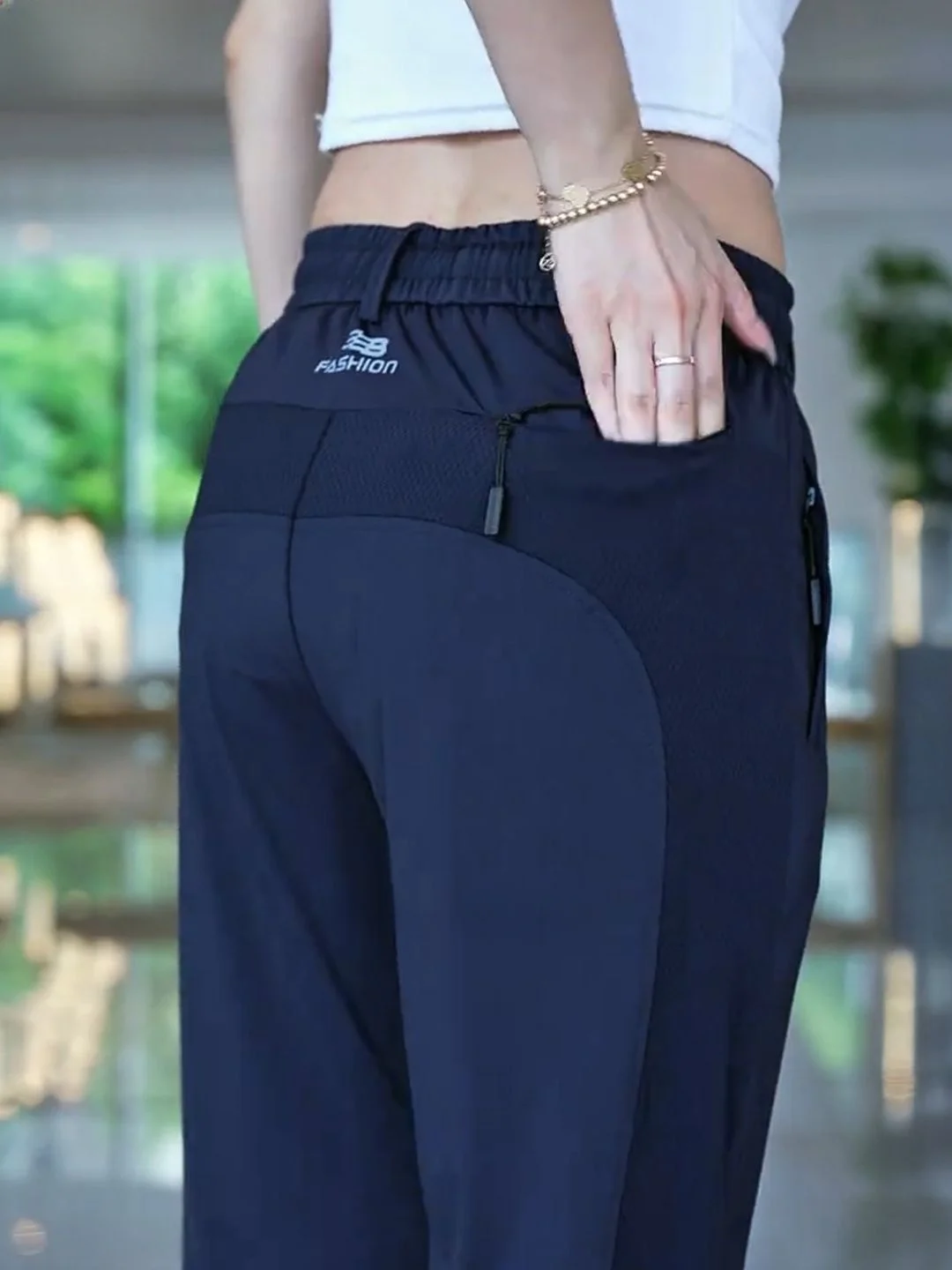 超薄メッシュアイスシルク メンズパンツ：夏用の通気性と快適性を実証するトレンドデザイン