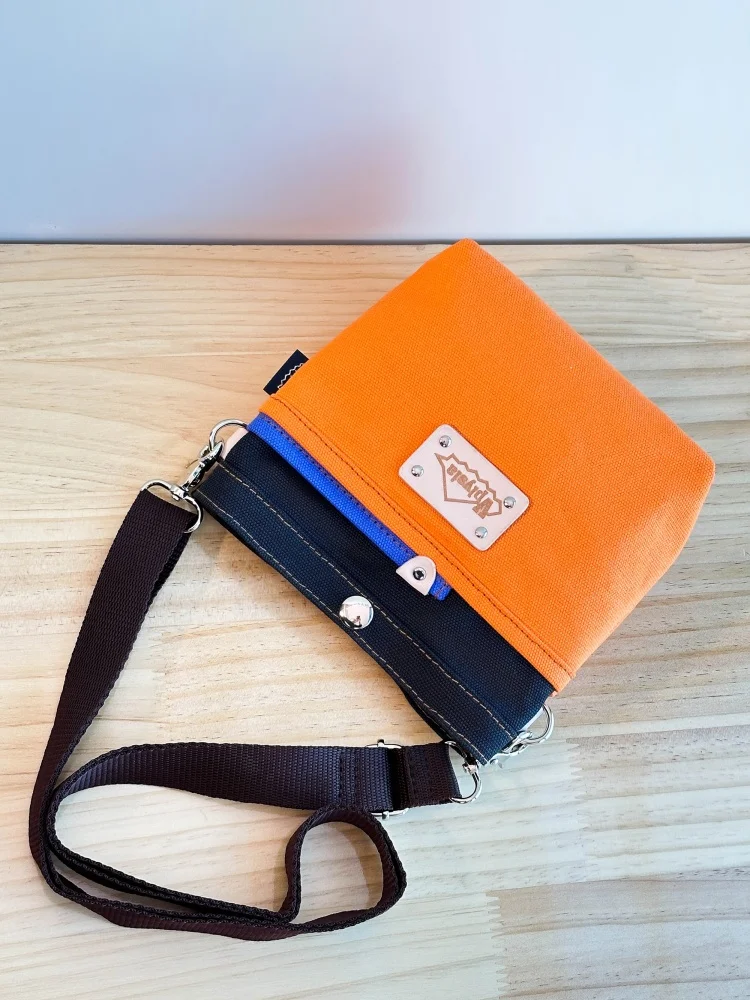 黒青オレンジキャンバスショルダーバッグ：every day carry に最適な小方包の実用性とシーン別活用