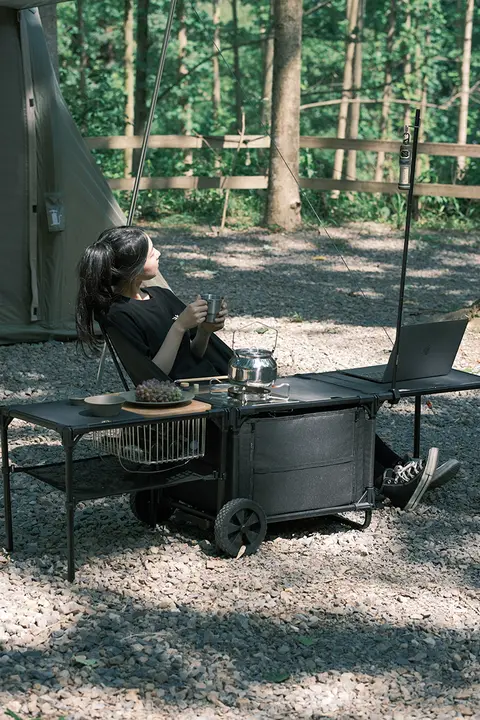 火枫ポータブルアウトドアキッチンテーブル【軽量・折りたたみ式・キャンプ用収納ボックス】