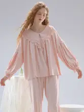 プリンセスデザインの長袖ルームウェア【春秋用・フィット・外出可能】（セットアップ対応）
