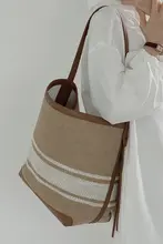 ストライプデザインのトートバッグ【キャンバス・大容量・通勤・肩掛け・斜め掛け】