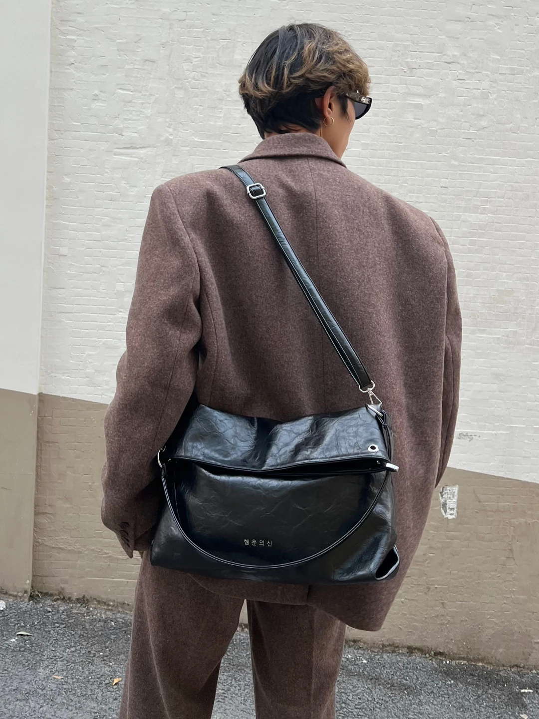 通勤に使えるトートバッグは、本当に「手提げ」がベストなのか？