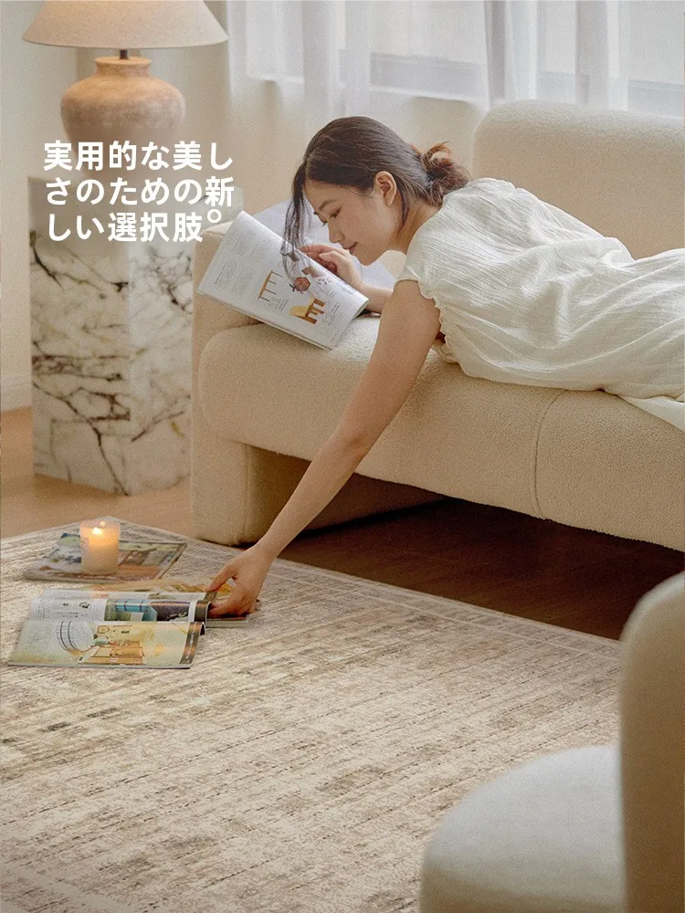 「モダンな暮らしを実現する1つのアイテムは？——カーペットの選び方と、心地よい空間づくりの秘密」