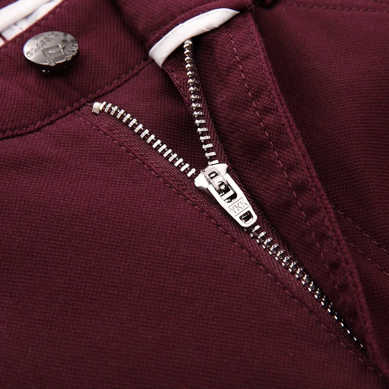 ワインレッドショートパンツ：maroon colorのカジュアルスタイルと実用性を解説