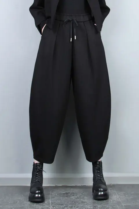 した着心地の9分丈ルーズパンツ【ハーレムスタイル・秋用・黒】