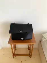 通勤用ロックフラップ大容量ショルダーバッグ【春夏用・インス風】