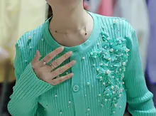 高級感ある薄荷色の花柄UVカット対応空調カーディガンとキャミソール（セットアップ対応）