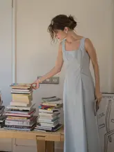 シンプルなデザインのフレアドレス【ボックス型ネック・ウエストリボン・大口ポケット】