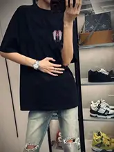 高品質コットン製 赤光魔剣と翼のデザインTシャツ【男女兼用・夏用・ゆったりフィット】