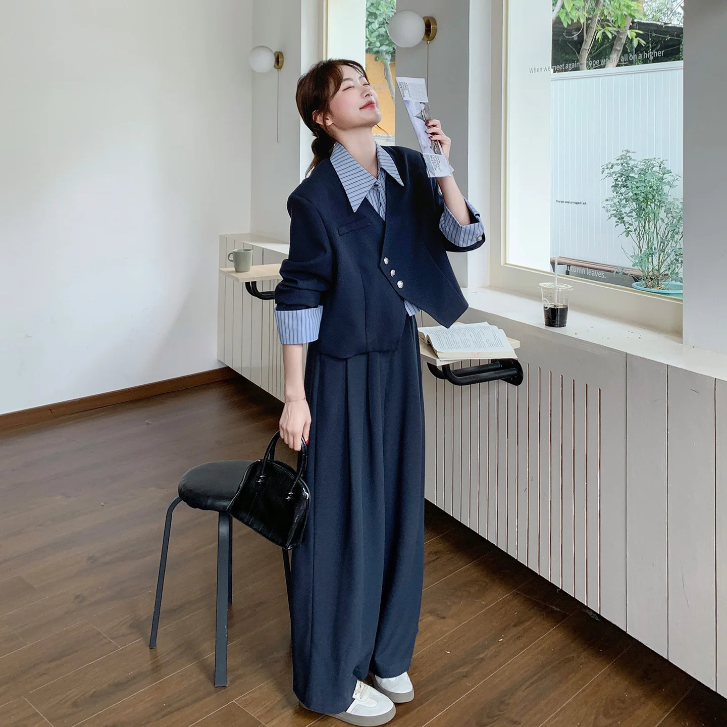 ジャケットとワイドパンツの組み合わせで失敗しないスタイルは？