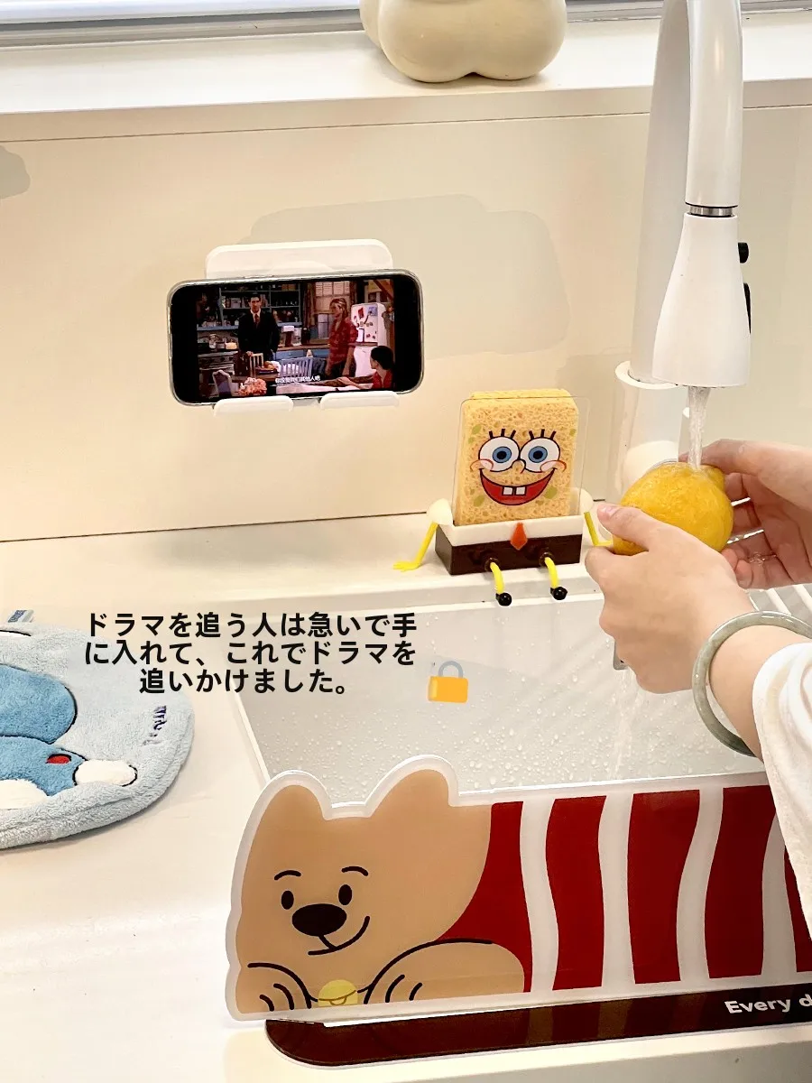 2in1で生活をシンプルに？壁掛け式折りたたみスマホスタンドが本当に便利なのか？