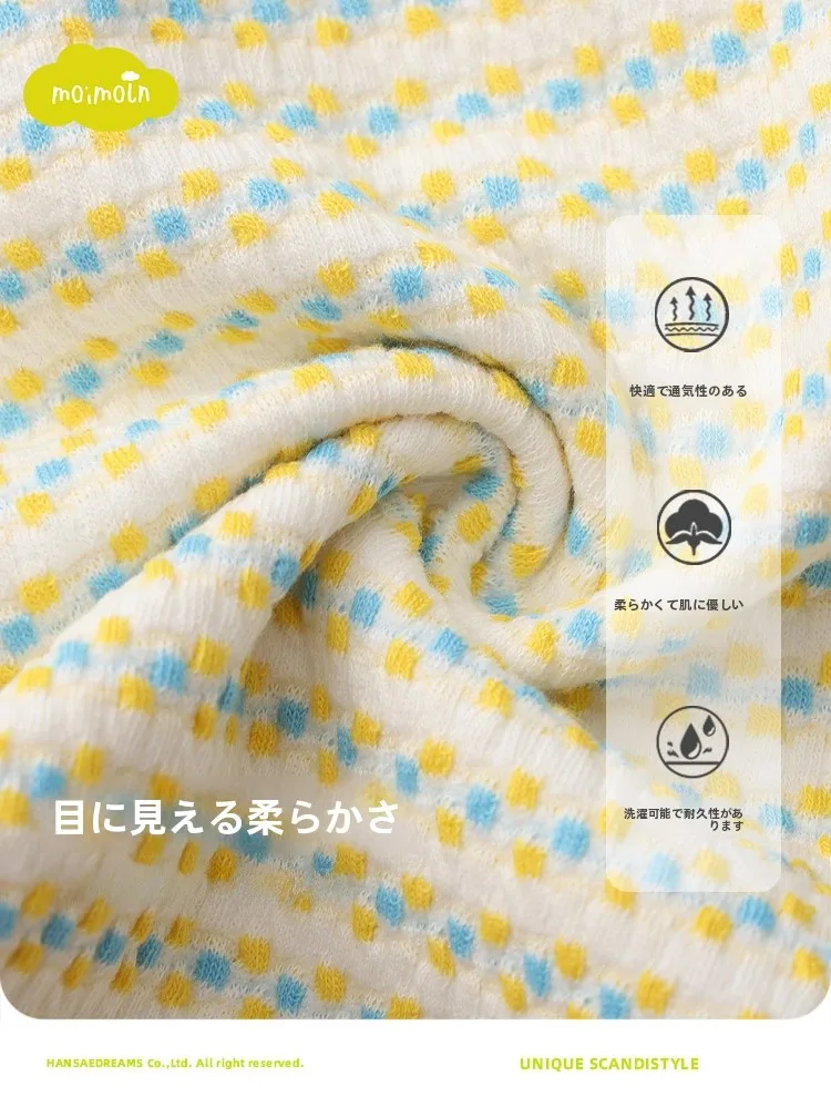男の子用長袖Tシャツ：春に最適な重ね着風ポロ襟デザインの実用性と機能性