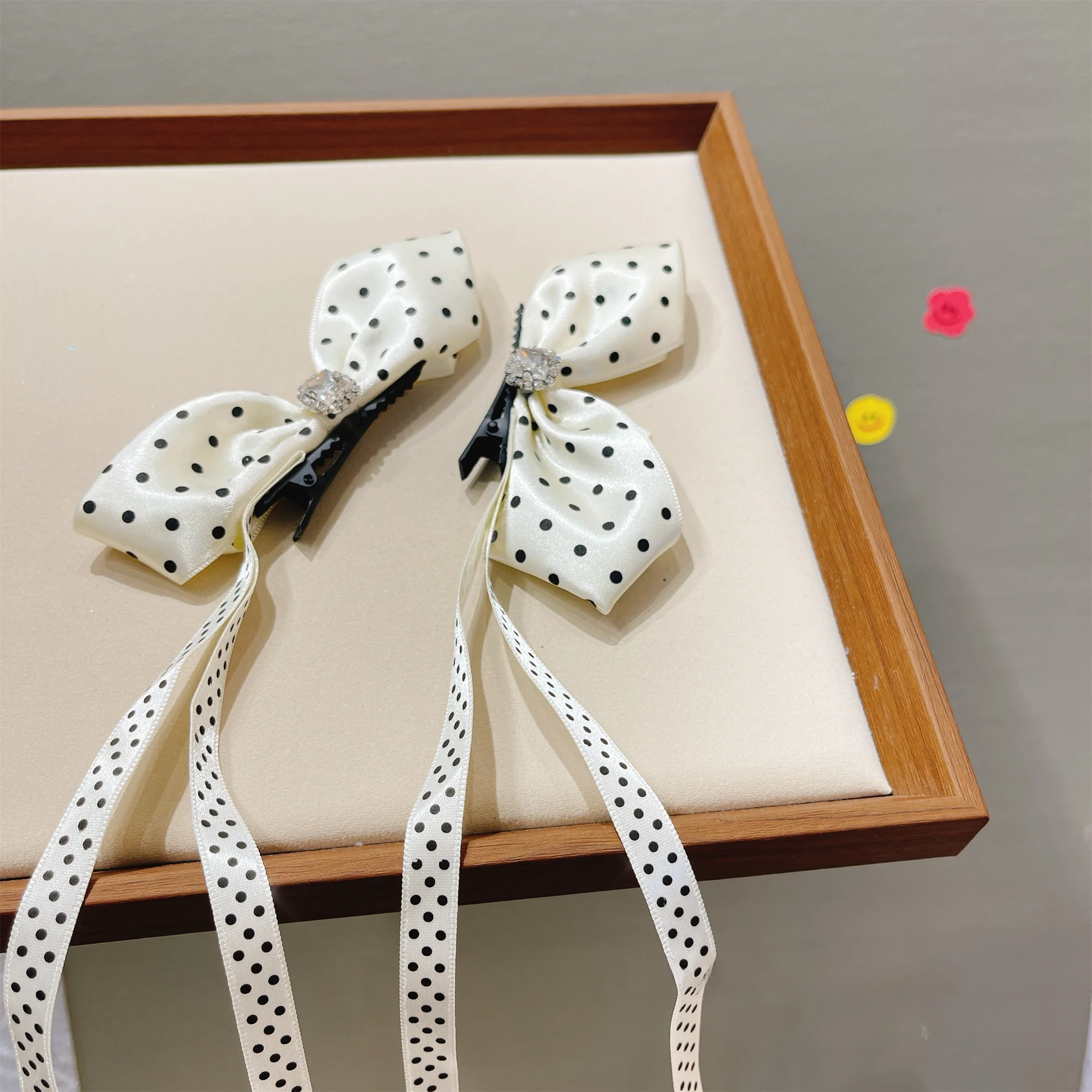 1歳児ベビー髪型女児向けフリルリボンドットヘアクリップの実用性と使い方