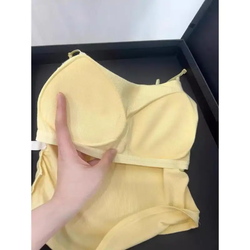 胸が大きいTシャツは、本当に着られるのか？夏の通勤スタイルを救う1つのアイテムとは