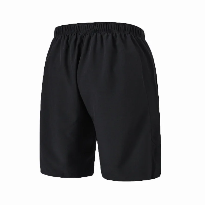 スウェットパンツ コーデの夏の着こなし術｜速乾・透湿で寒さ対策も可能