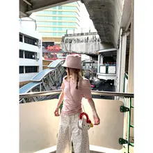 桜柄のカラー斜めショルダートップス【女性用・フィットデザイン・肩出し】
