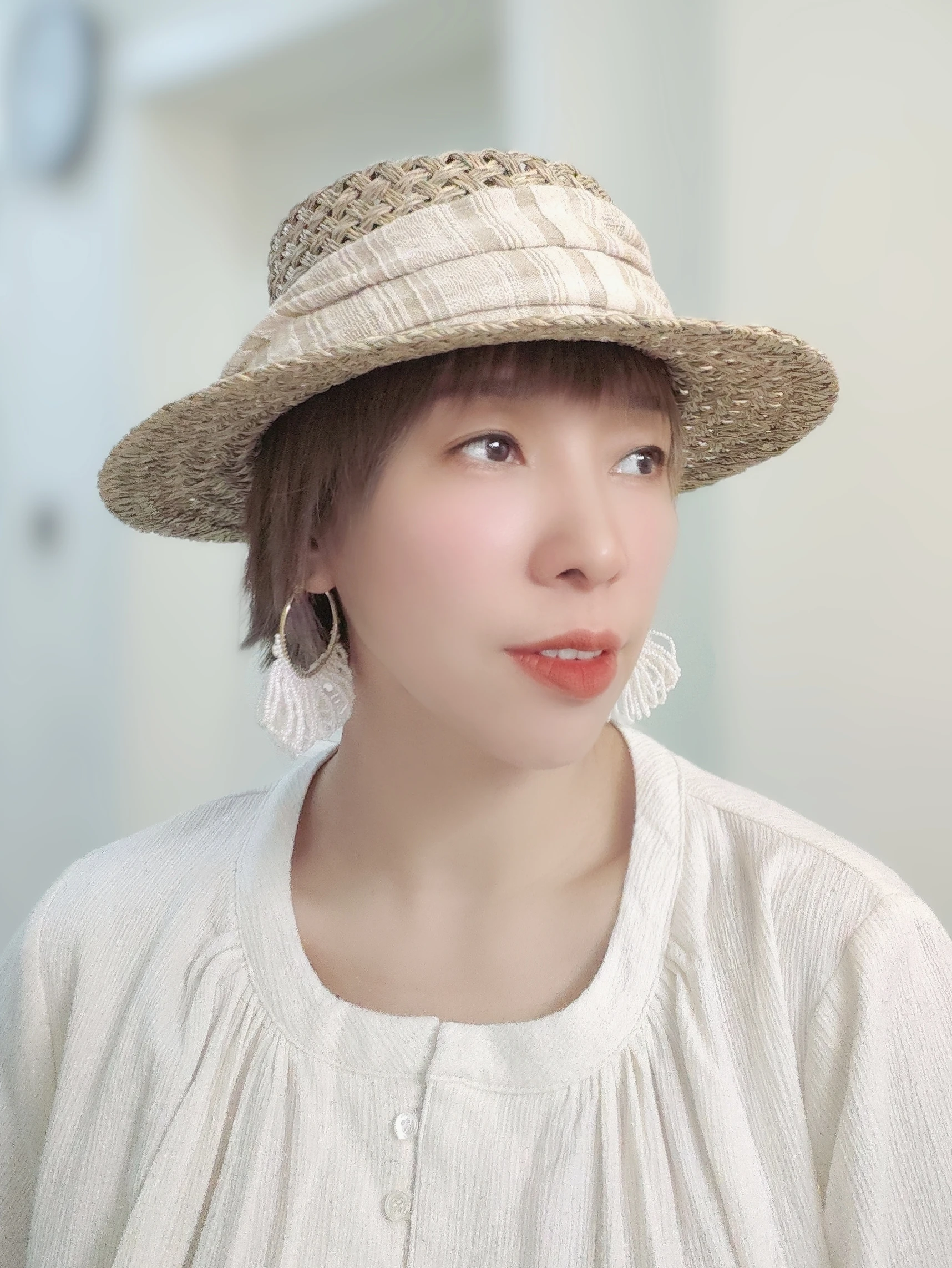 夏の日差しに負けない、女性の日常に欠かせない「草編みハット」は今、どう選ぶべきか？