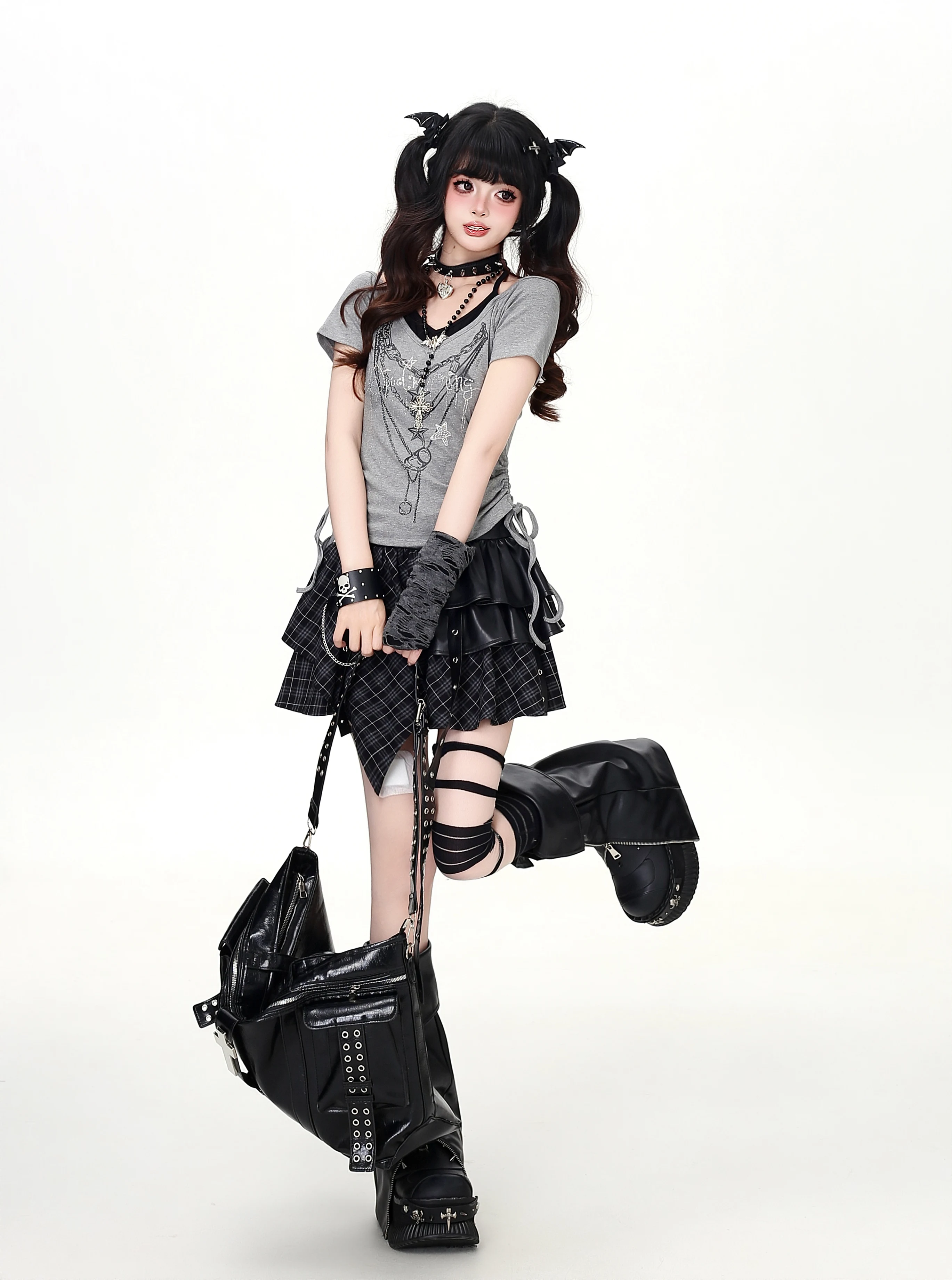 デザインプリントのネックレス風ハーフトップTシャツとは？ウエスト絞りで夏に最適な美式スタイルの実態